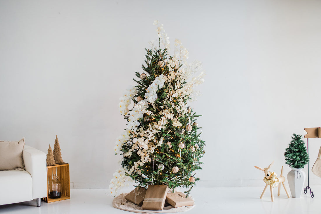 Tips on Holiday Decorating and Implementing Fresh Botanicals!